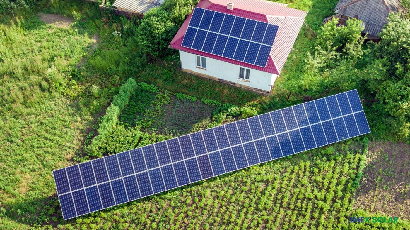 The Basics of Solar PV Systems: Understanding Solar Panels and Inverters 2 Solar PV Systems Rooftop and Ground Mounted Aerial View